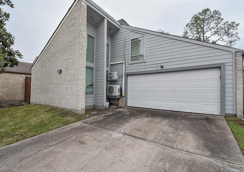 2nd image of 7631 Hopewell Ln