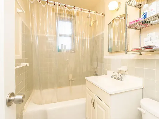 Sold by Re/Max In The City | media 3