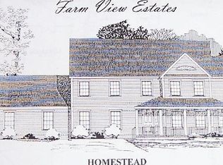 4 Farm View Dr, New Milford, CT 06776