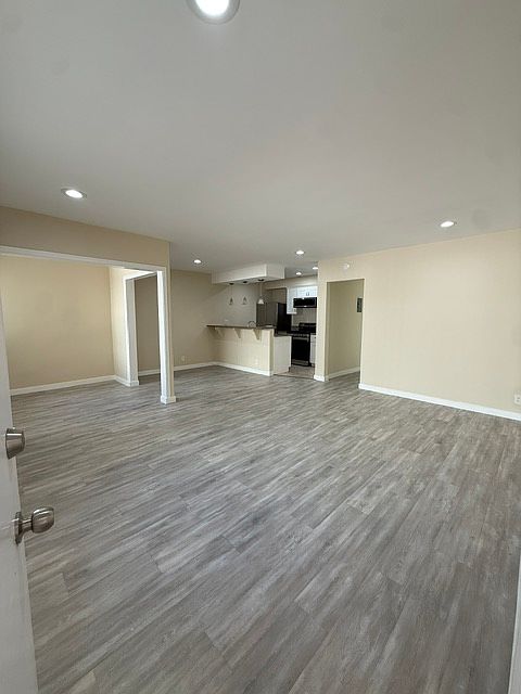 1st image of 1530 E Broadway #107