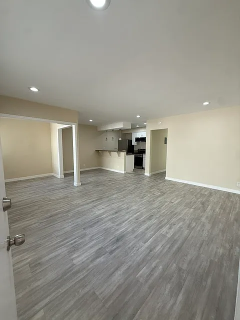 1530 E Broadway #107