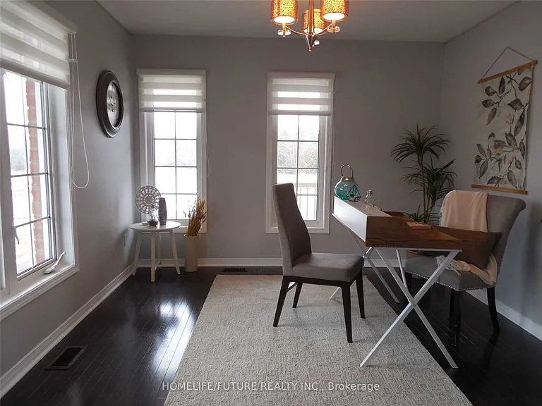 68 Richard Davies Cres — Photo 5