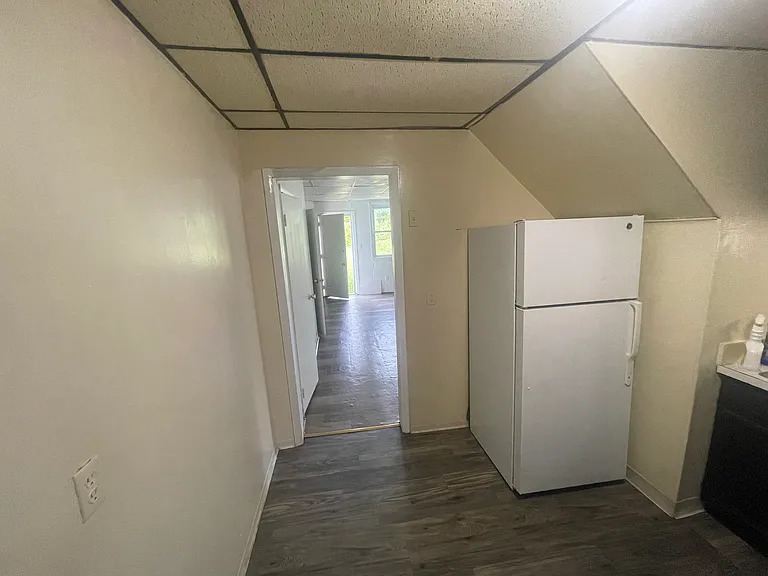 500 E 41st St #2 — Photo 11