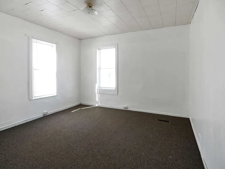 690 York Ave #1 — Photo 9
