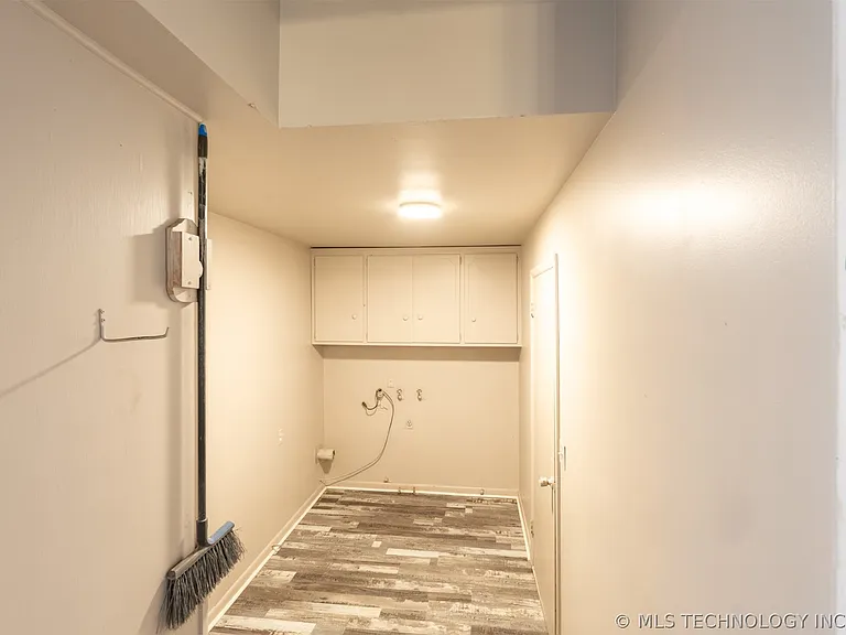 2150 S 80th East Ave — Photo 43