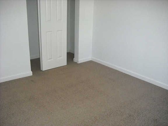 5th image of 8795 Almond Ave