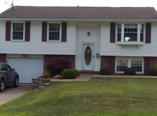 3159 New Hampshire Dr, Lower Burrell, PA