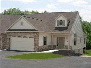 201 Masonic Dr, Elizabethtown, PA 17022