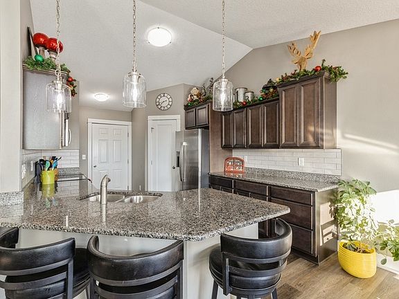 5th image of 3509 Hawthorn Dr SW