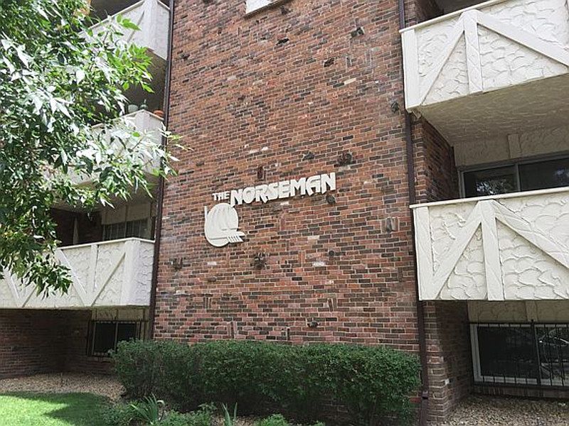1st image of 1366 N Garfield St APT 301