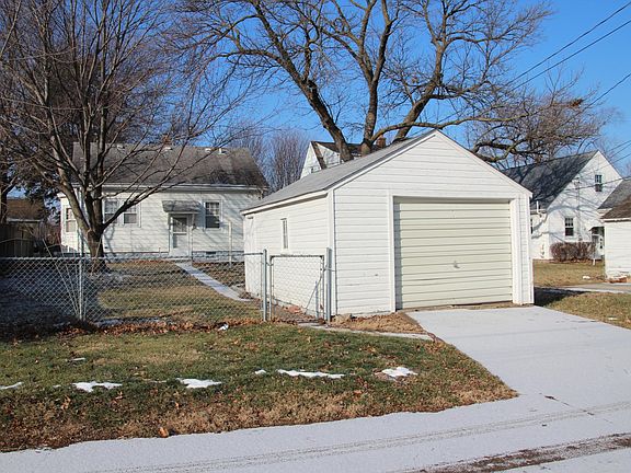 2nd image of 2727 Western Ave