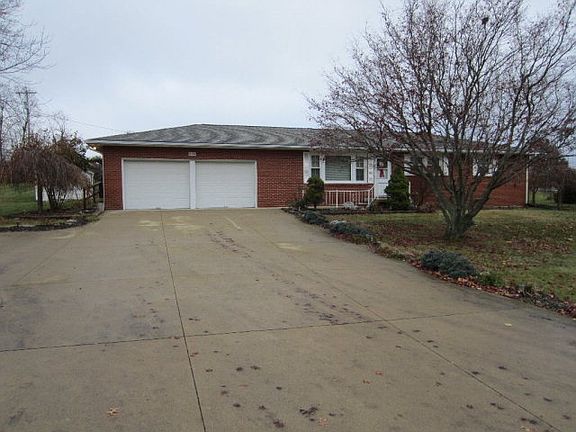 2nd image of 890 Fulwell Dr