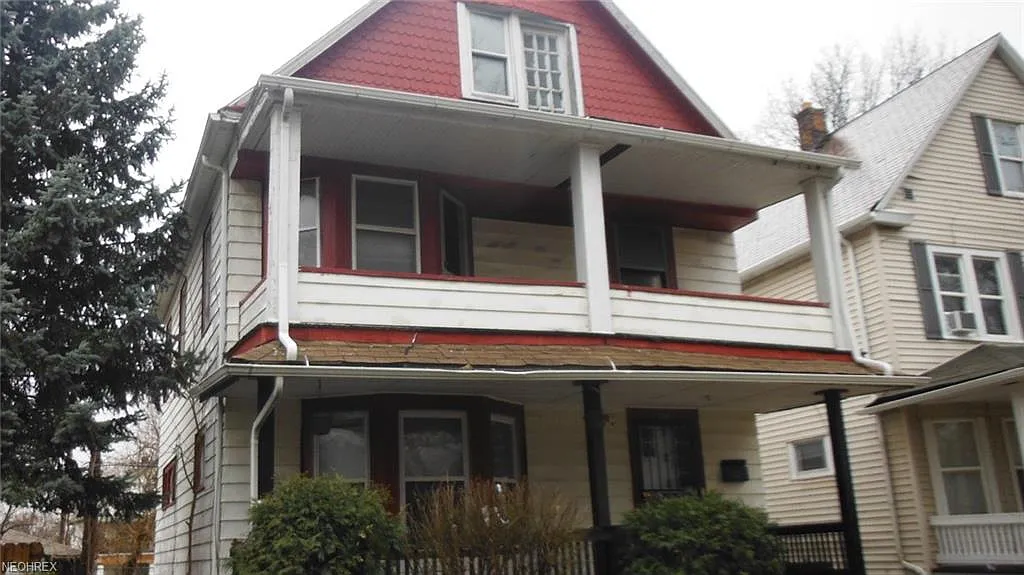 1344 E 124th St photo 1