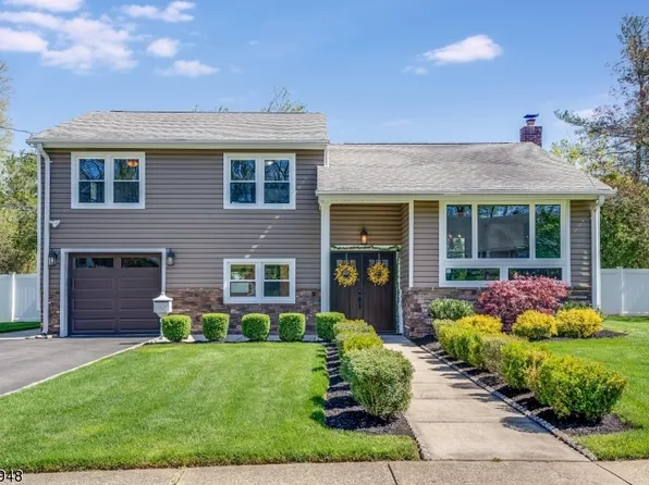 127 Briar Hills Cir, Springfield Twp., NJ 07081