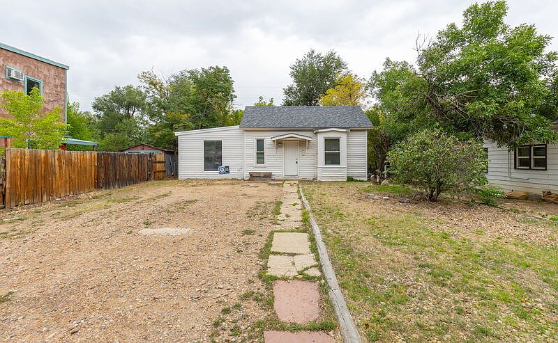 1st image of 2245 Grove Cir