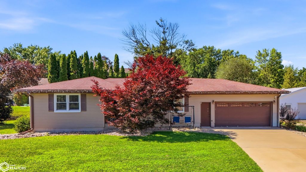 800 Terrace Dr, Burlington, IA