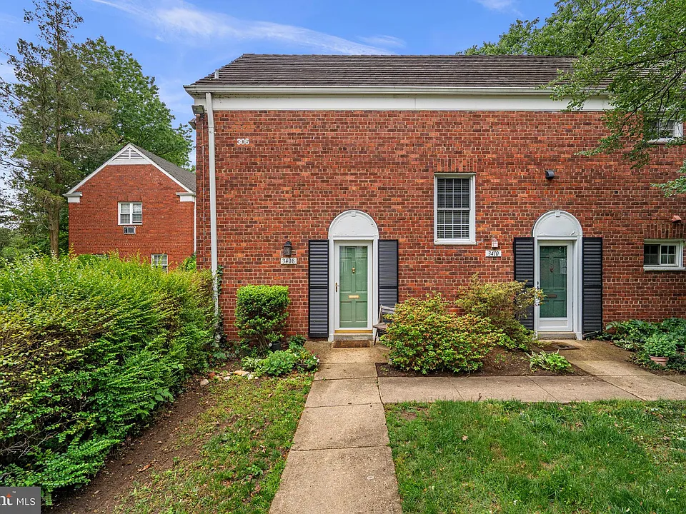 3408 Martha Custis Dr