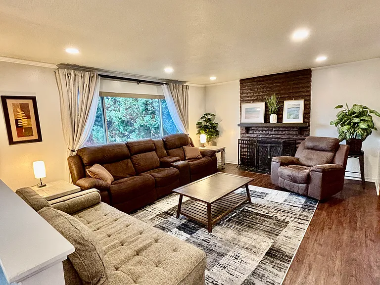 4805 NW 187th Ave — Photo 32