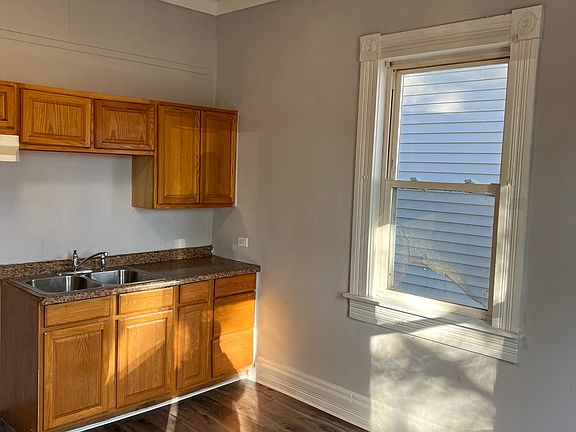 2nd image of 706 S Ohio Ave #706