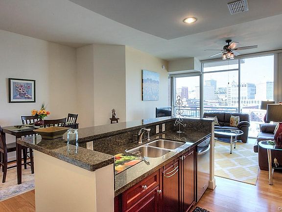 3rd image of 301 Virginia St #U1407