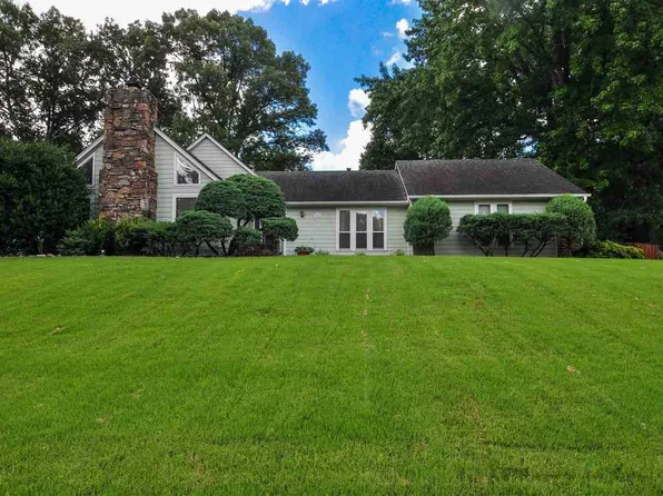 7891 Cross Ridge Dr, Memphis, TN 38119