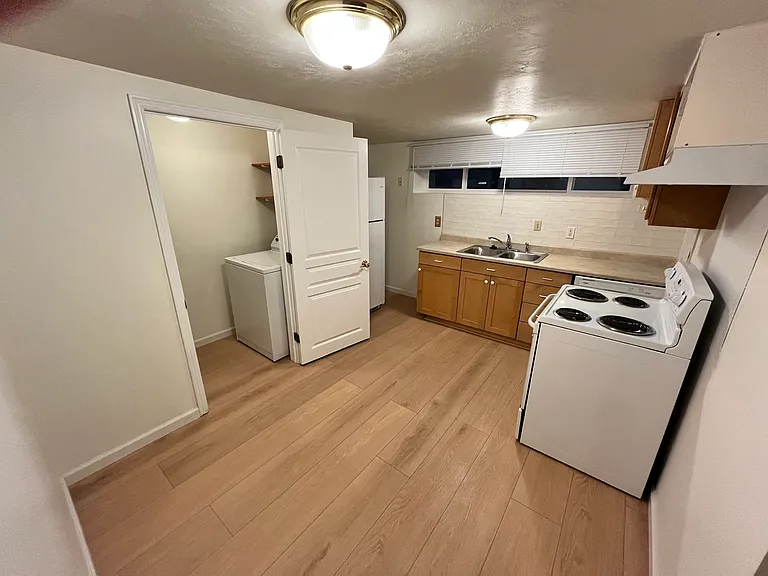 10247 S 1280 E — Photo 11