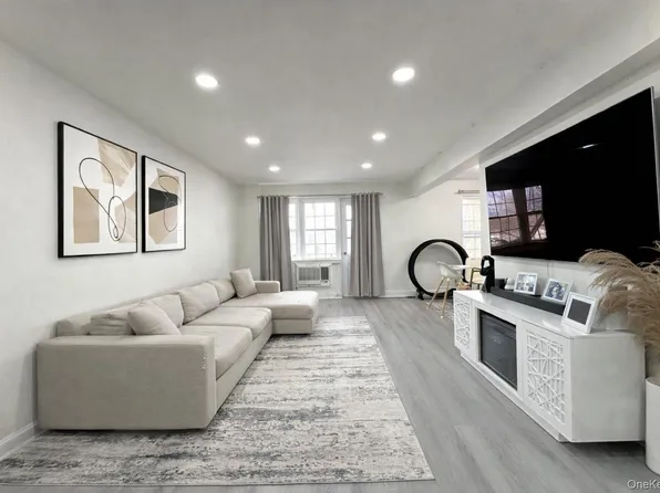 15115 84th Street #3M, Howard Beach, NY 11414