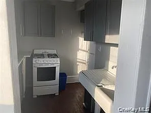 110 Grand Blvd #6 — Photo 11