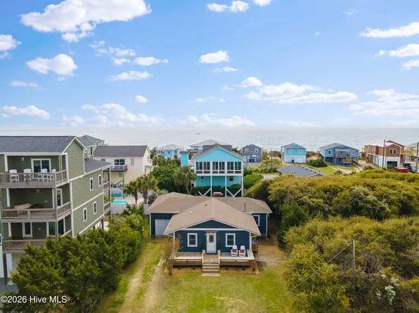 1122 S Topsail Drive, Surf City, NC 28445