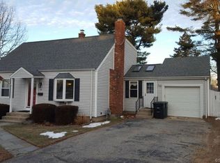 10 Ridgemont Ln, Milford, CT 06460