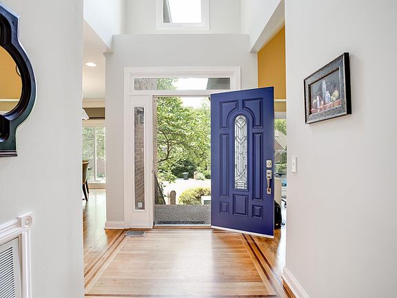 3rd image of 7044 Wild Iris Dr