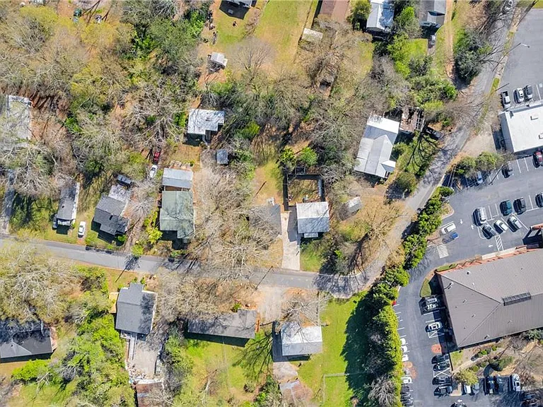 315 Evans St — Photo 44