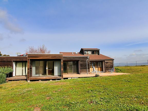 5th image of 789 Meadowlark Ln