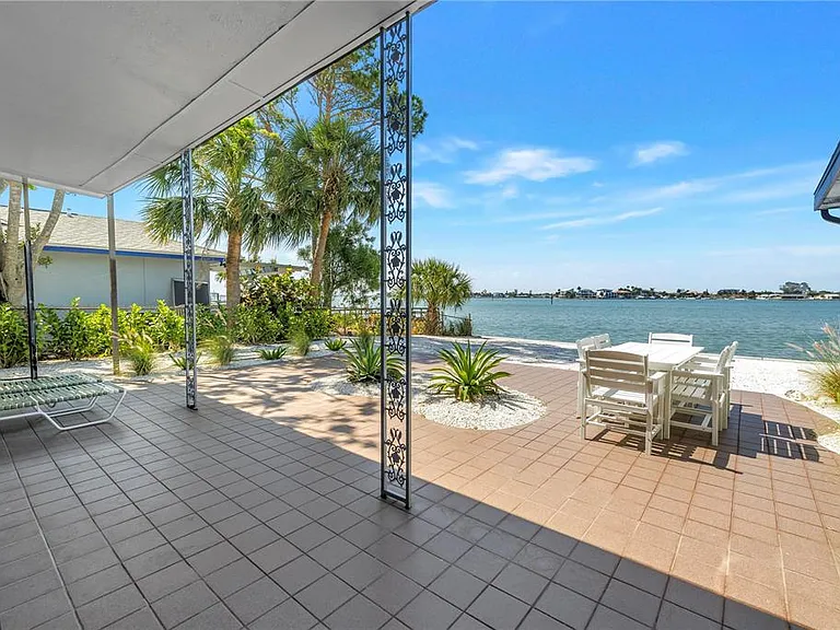 7100 S Shore Dr S — Photo 23