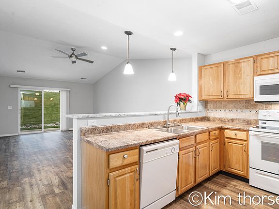 3rd image of 7084 W Cannon Place Dr