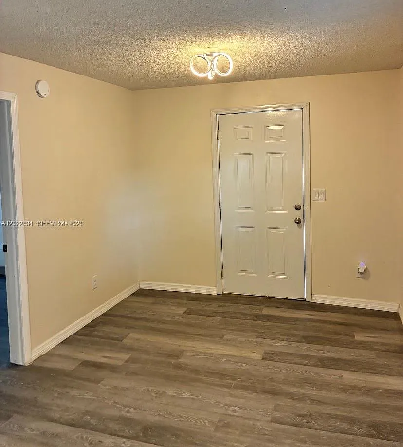 2 bed, 1.5 bath, $1,600 — Photo 2