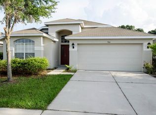 906 Barclay Wood Dr, Ruskin, FL 33570