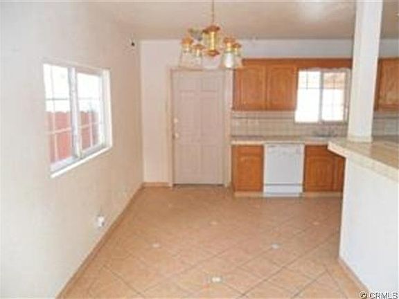 3rd image of 7326 Farmdale Ave