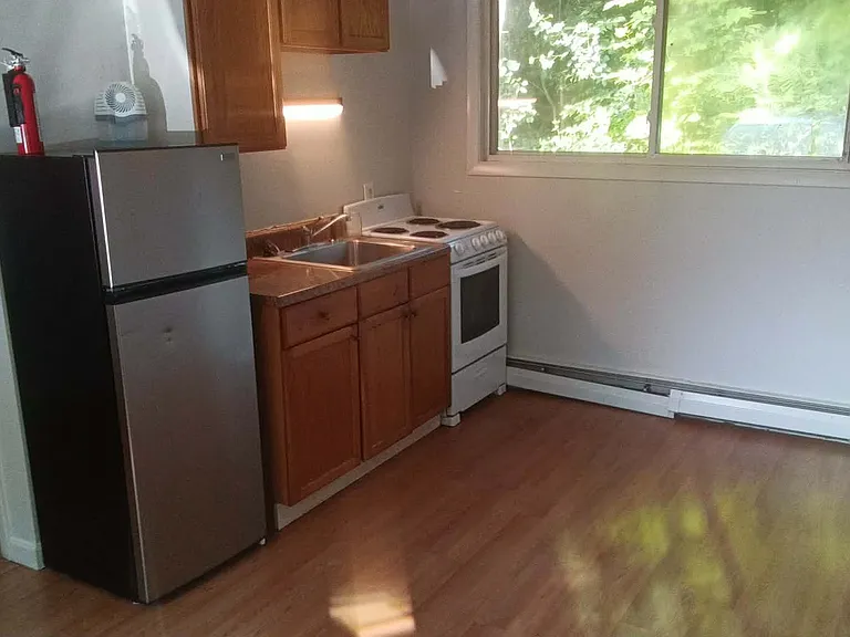 2 Linhale Drive — Photo 1
