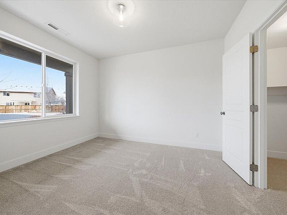 5th image of 21269 SE Golden Market Ct