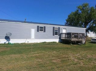 434 1st St, Trenton, ND 58853