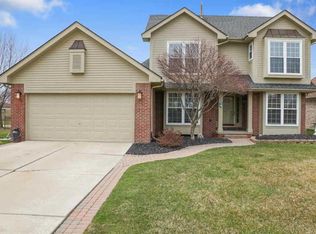 34453 Heartsworth Ln, Sterling Heights, MI 48312