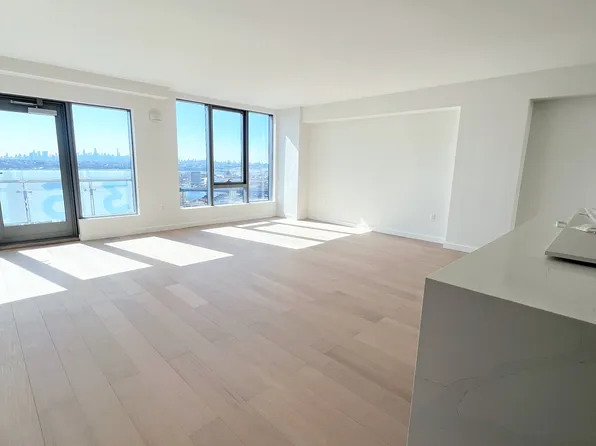 33-71 Prince St, Flushing, NY