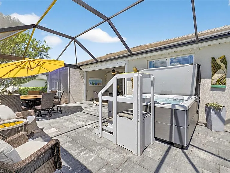 14582 Edgewater Cir — Photo 24