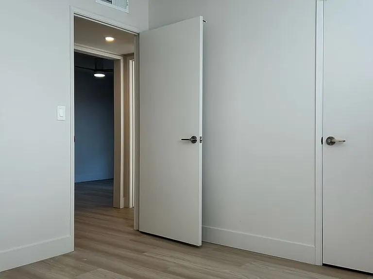329 Dawn Ct — Photo 11