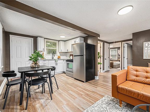4th image of 812 S Woodland Ave