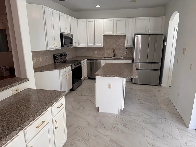 14006 Mailer Blvd — Photo 3