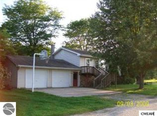 11575 W 5th St, Riverdale, MI 48877