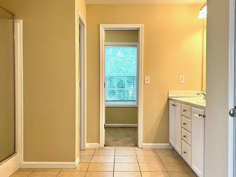 983 Yancey Ct — Photo 13