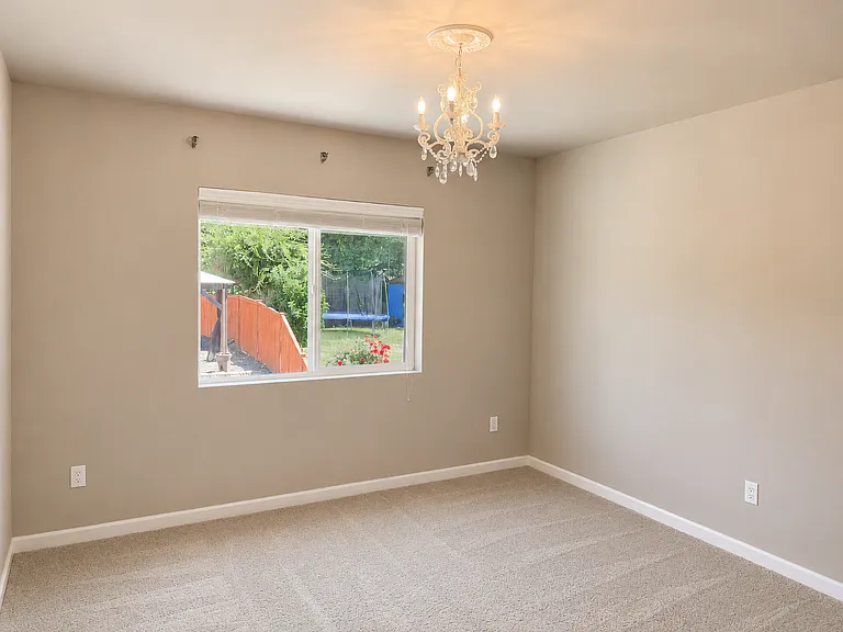 3918 Southlake Dr SE — Photo 17